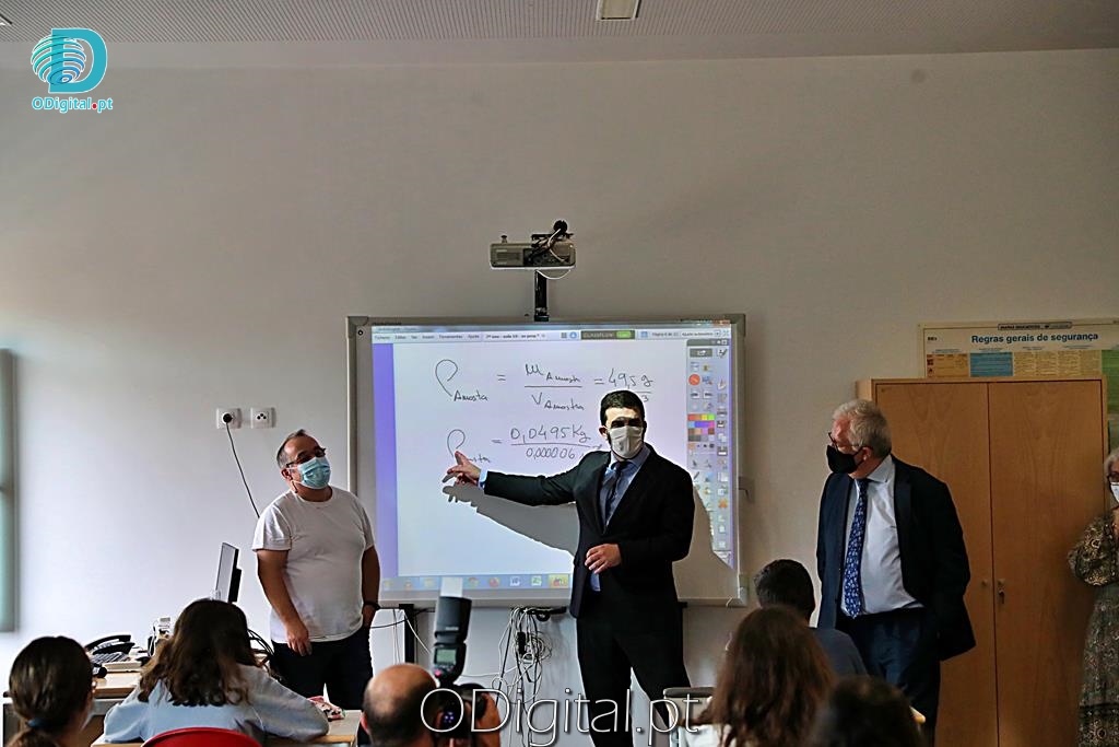 Ministros em Escola de Arronches