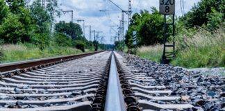 Linha ferroviária