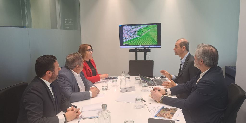 Município de Aljustrel reuniu-se com Ministro da Agricultura para discutir impacto de olival em Ervidel