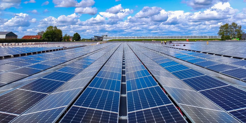 Beja: EDIA conclui instalação de central fotovoltaica flutuante na albufeira das Almeidas