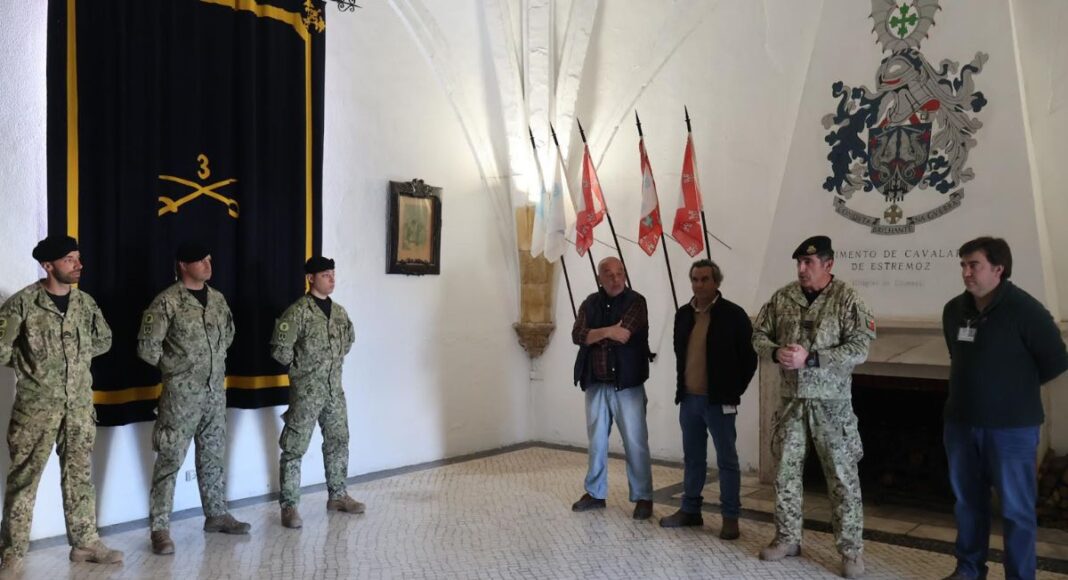 Estremoz: Regimento de Cavalaria n.º 3 encerra curso de operação segura de tratores para militares