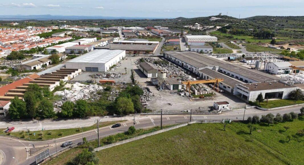 Unidade industrial de mármore em Vila Viçosa vai a leilão por mais de 4,9 milhões de euros
