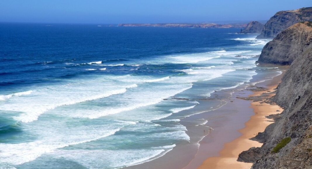 O estilo de vida no Algarve ajuda mesmo a abrandar o ritmo mental?