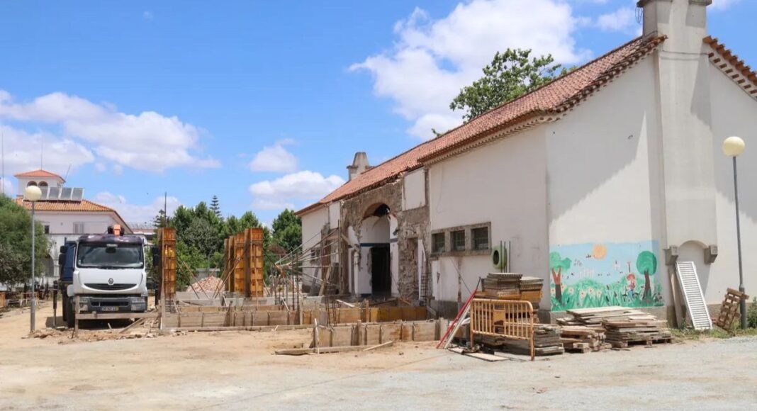 Autarquia de Montemor-o-Novo lança concurso de 1,1M€ para concluir intervenção na escola