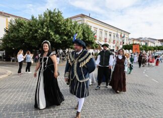 Vila Viçosa revive época renascentista com desfile histórico e recriações culturais